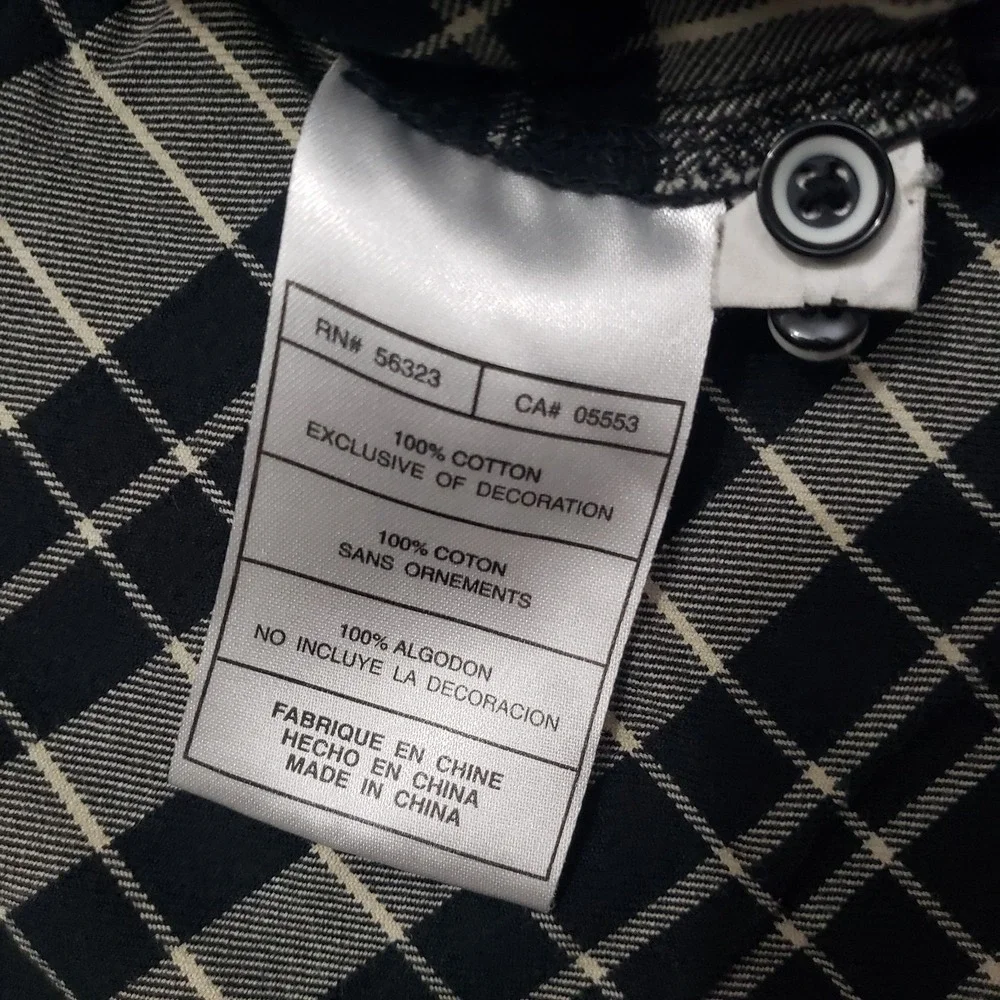 Nike SB Shirt Mens Small Gray Pockets Pearl Snap‎ Long Sleeve Stripped